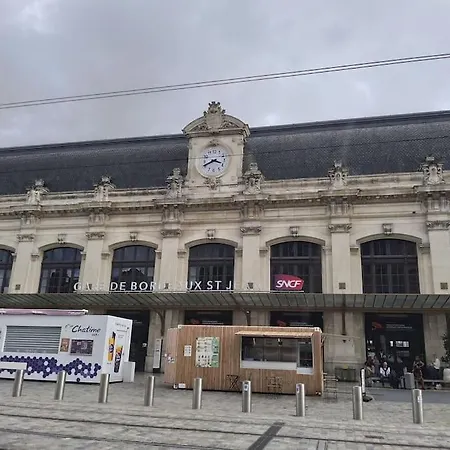 Harmonia, * Bordeaux